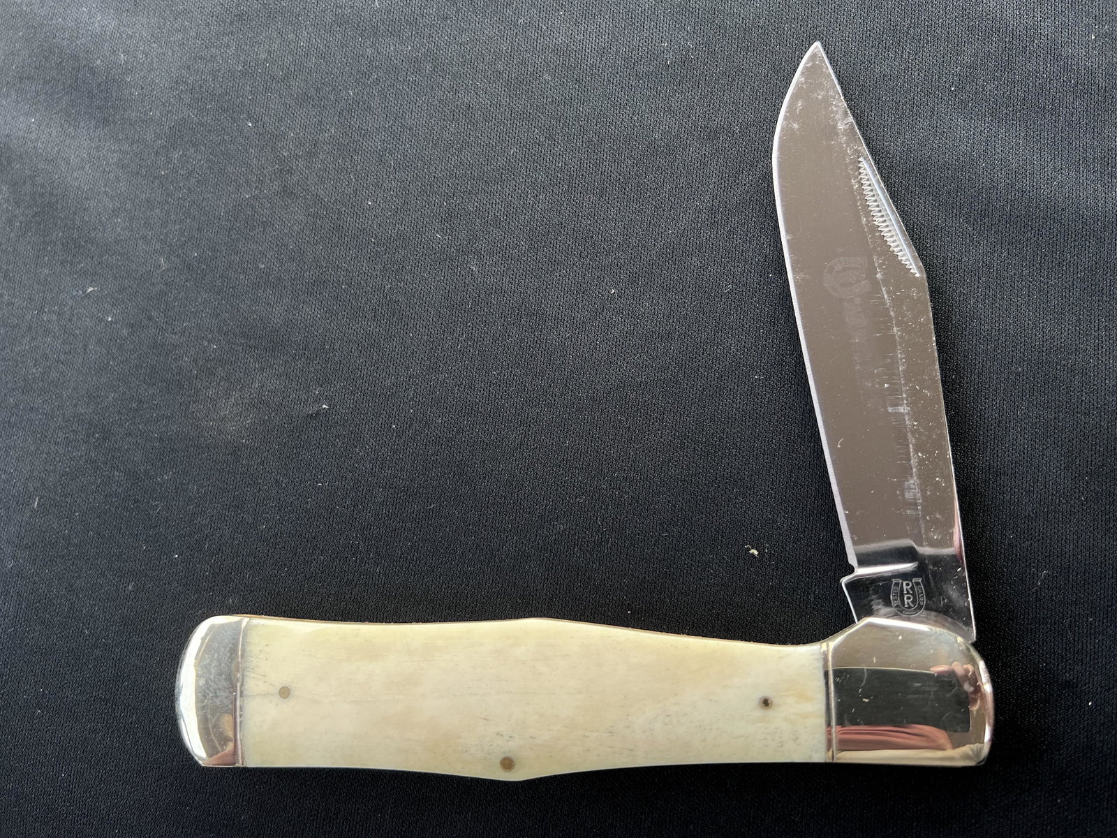 Rough Rider RR440 Pocket Knife. Fat stag handle, trapper edition. Brand new condition. Measures 5: Rough Rider RR440 Pocket Knife. Fat stag handle, trapper edition. Brand new condition. Measures 5 7/16 inches closed.