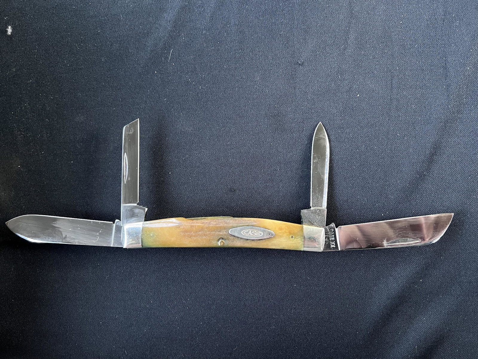 Case XX 5488 Pocket Knife. Antler Handle and 4 blades all in great condition. Measures 4 1/16 inch: Case XX 5488 Pocket Knife. Antler Handle and 4 blades all in great condition. Measures 4 1/16 inch closed.