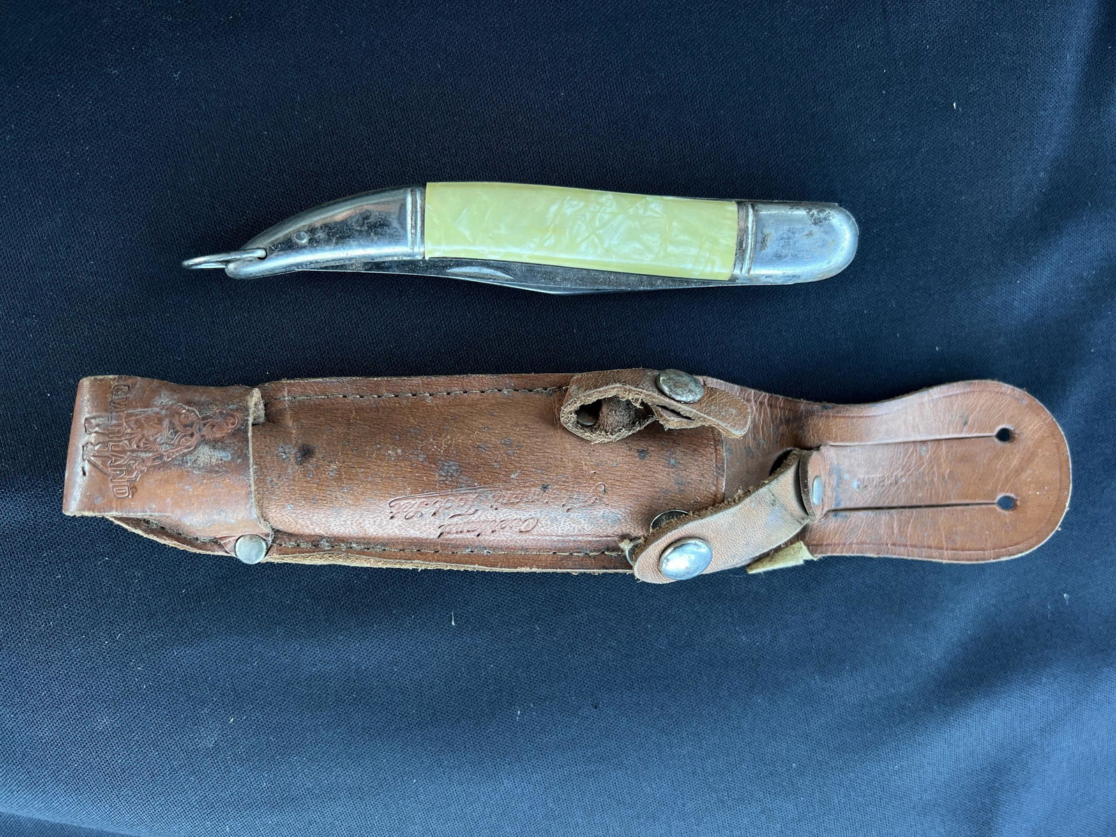 Jowika Fish Knife made in Germany. In great condition with the original sheath. Measures 5 inches: Jowika Fish Knife made in Germany. In great condition with the original sheath. Measures 5 inches closed.