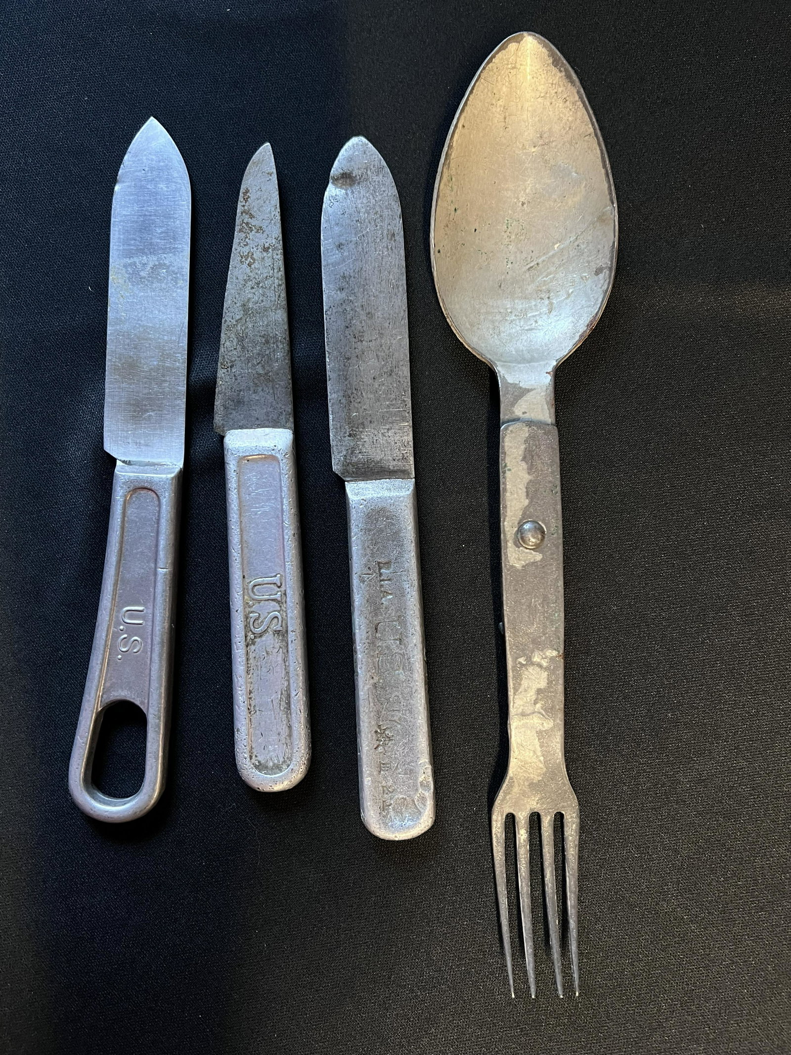 Group of 4 Military Silverware. 3 Knives and a spoon/fork combination. 1917 & 1918 dates on 2: Group of 4 Military Silverware. 3 Knives and a spoon/fork combination. 1917 & 1918 dates on 2 knives.