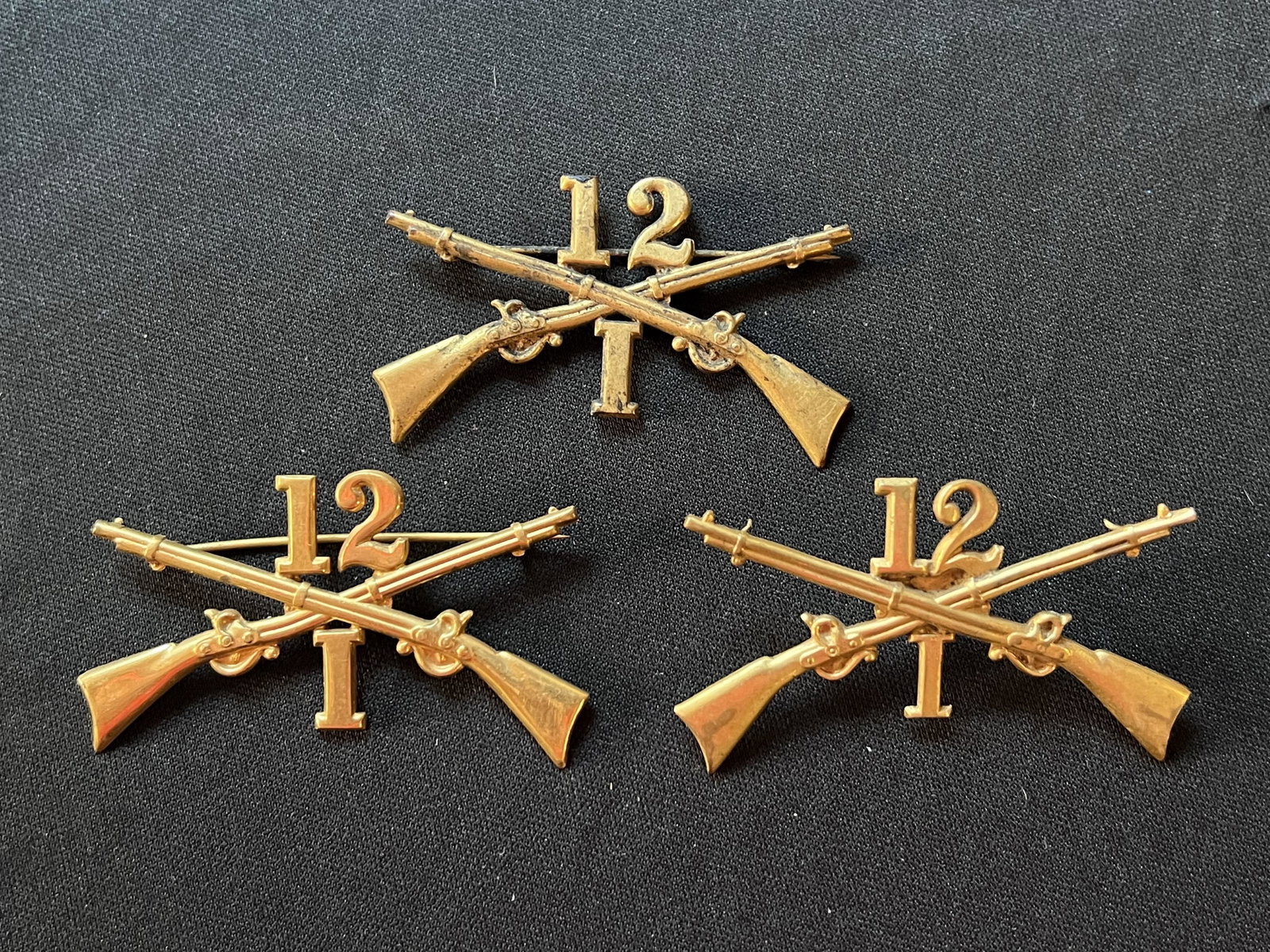 Group of 3 Army 12th Infantry Regiment Company M Crossed Rifles Officer Collar Cap Insignia.: Group of 3 Army 12th Infantry Regiment Company M Crossed Rifles Officer Collar Cap Insignia.