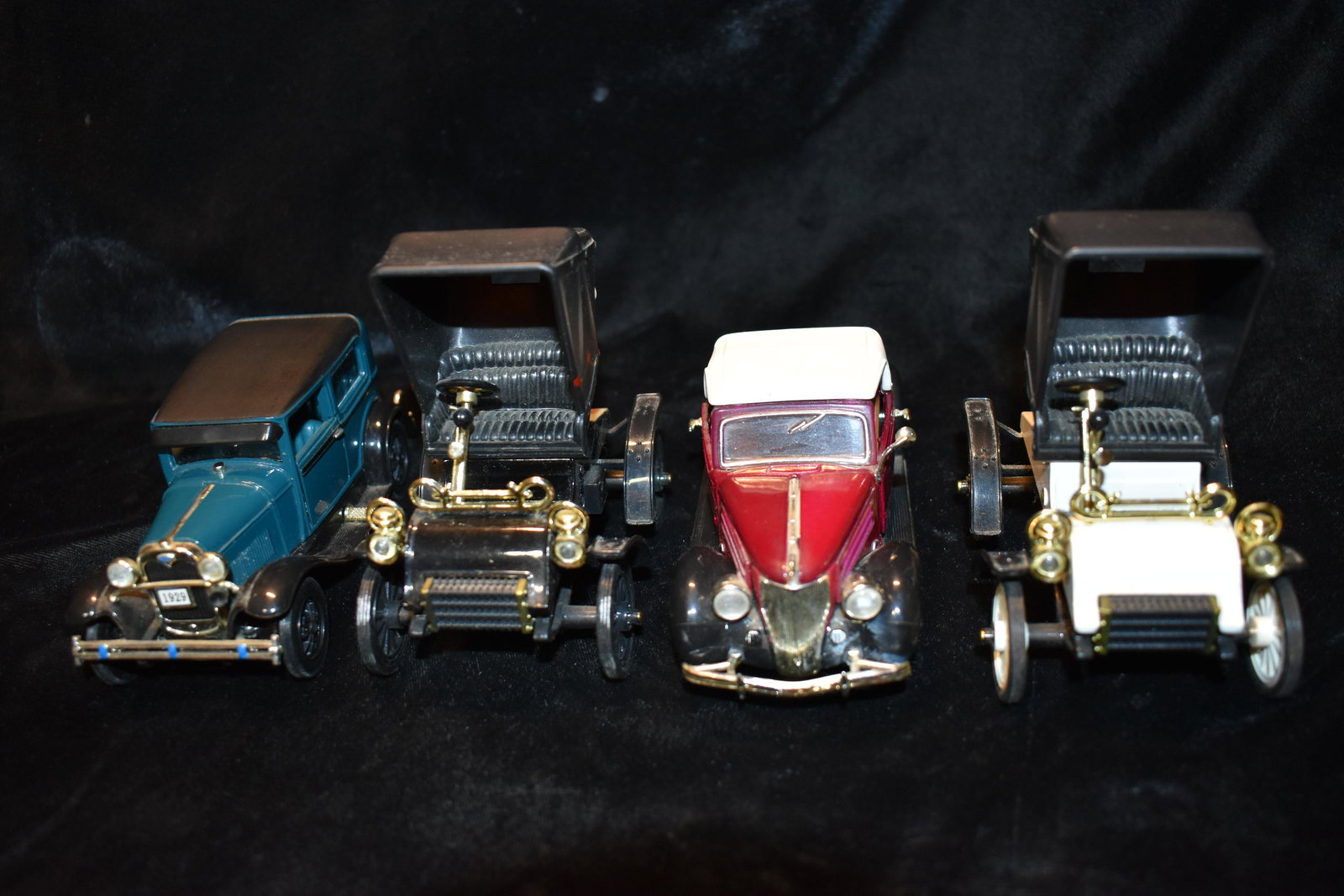 4 AKRO Diecast Cars 1929 Ford Cabriolet, 1929 Tudor Sedan; 1903 Model A x2 (1 of 5)