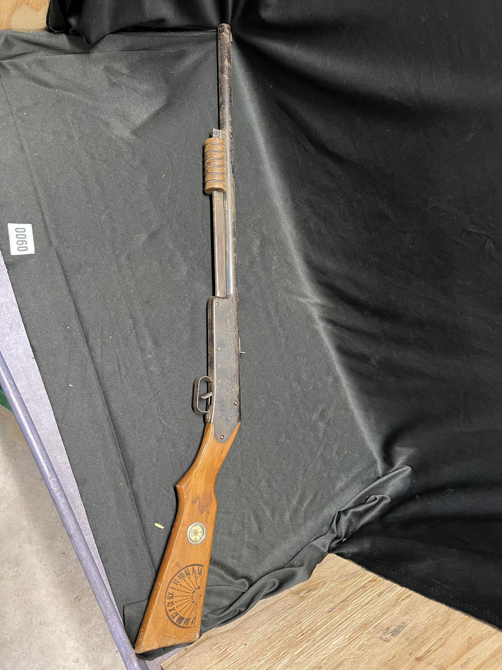 Daisy Model 107 Buck Jones BB Gun 1935: This is a Nice Vintage #107 Daisy Buck Jones Special BB-Gun, with a Compass in the Stock. This cool 1930â€™s bb-gun measures approximately 36.5” long, and has moderate wear and surface rust