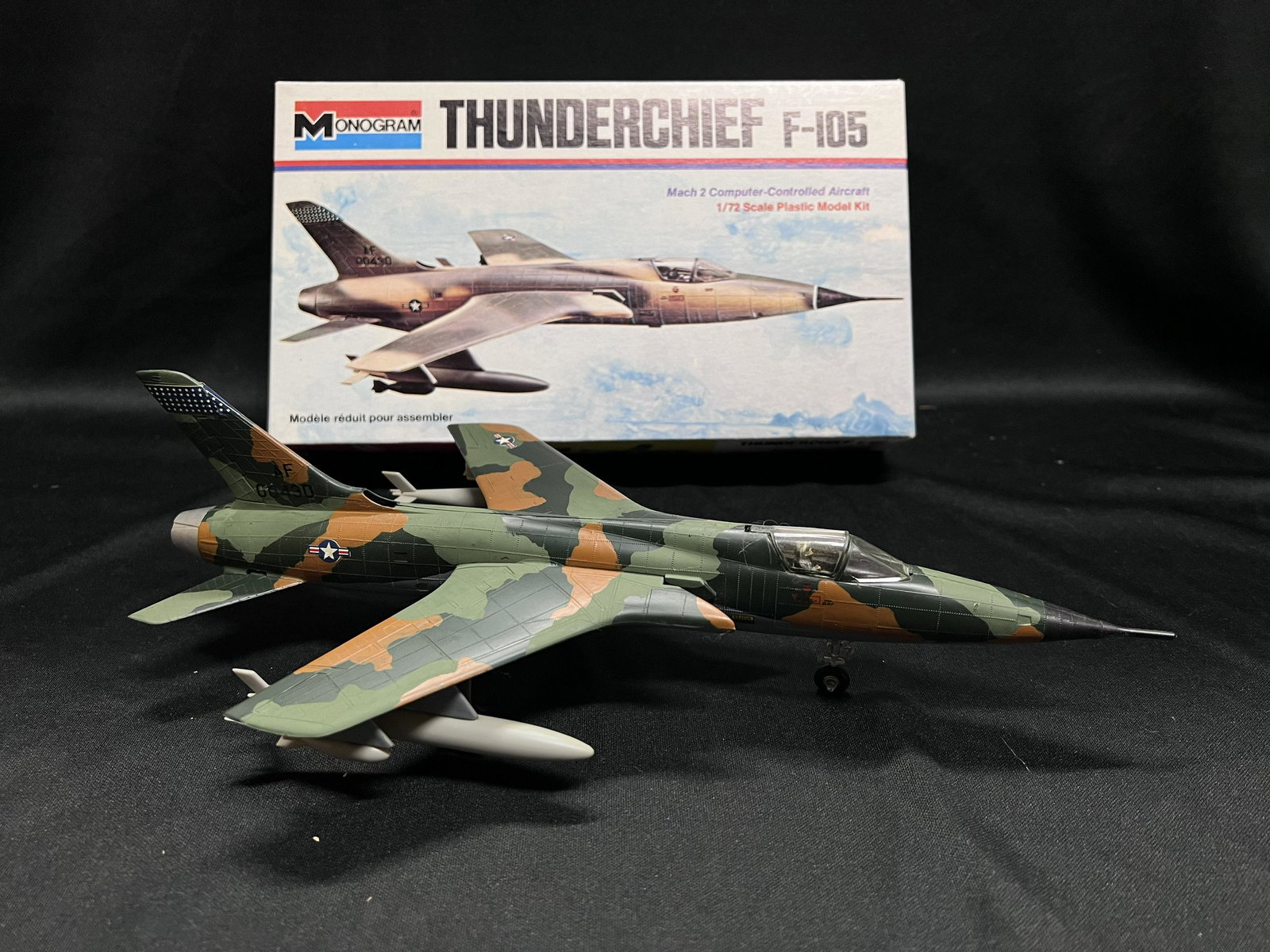 Thunderchief F-105 Monogram Model Airplane (1 of 5)