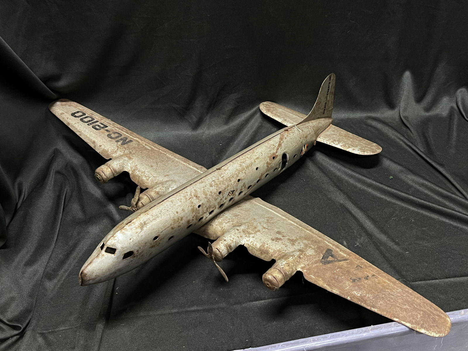 American Airlines Large Metal Toy Airplane (1 of 15)