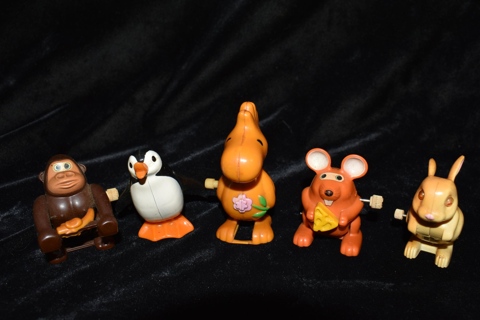 5 Vintage Wind Up Toys 3 Tomy, Woostock 1972 and one other.: 5 Vintage Wind Up Toys Woostock from Snoopy 1972 (Still works good), Rabbit, Ape and Mouse are by Tomy (mouse missing tail, rabbit and ape are a little slow and Penguin unknown maker runs good. 1972 u