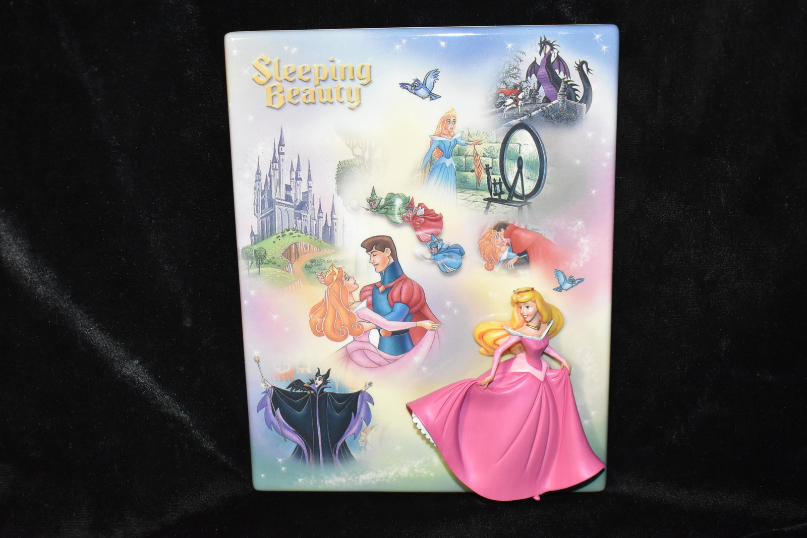 Sleeping Beauty Wall Plaque 8"" Porcelain Bradford Disney Leading Ladies 1st Issue 3D (1 of 4)