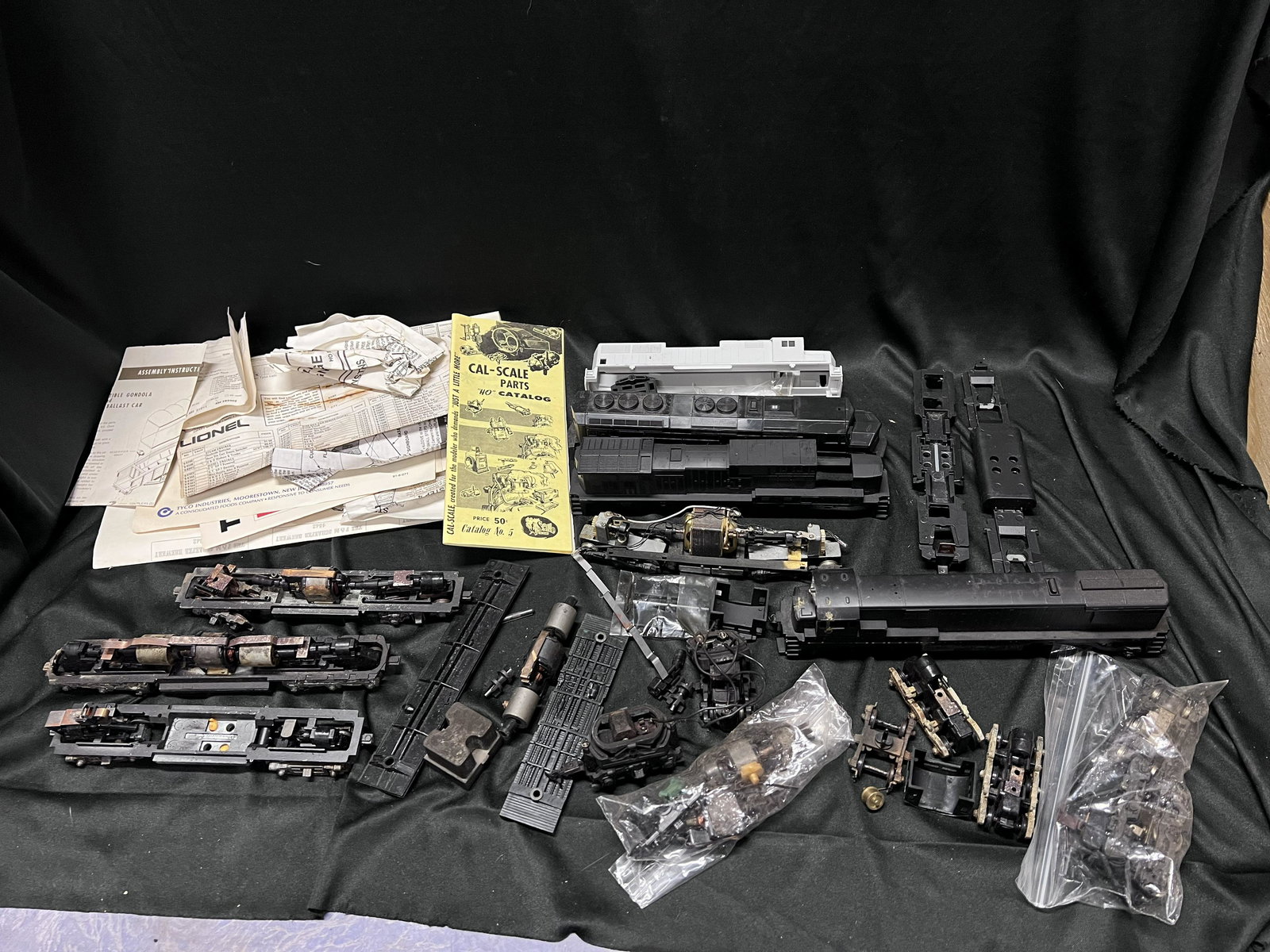 Flat of Toy Train Engine Parts and Manuals most are Lionel (1 of 11)