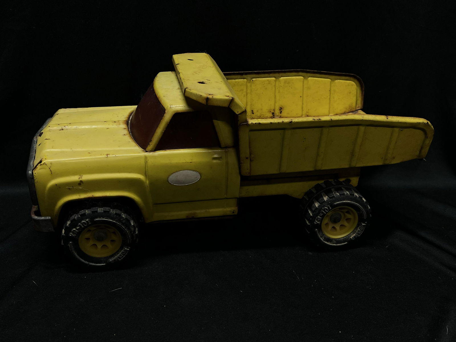 Vintage Tonka 1970's  Dump Truck (1 of 7)