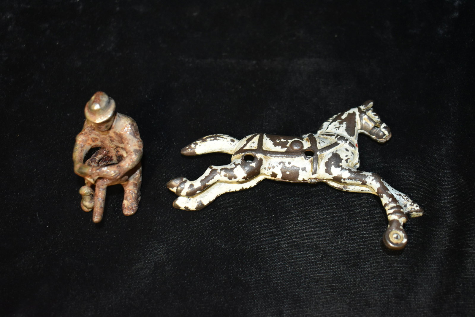 1930's or Older Cast Iron Metal Horse and Driver for a Hubley Toy Tractor (1 of 4)