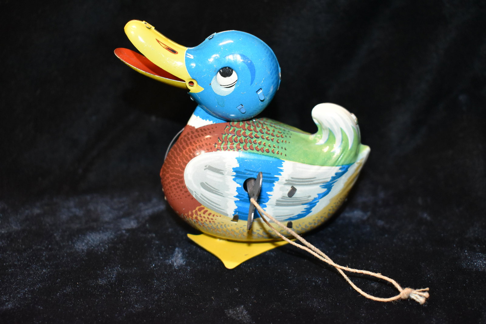 TIN LITHO WIND-UP DUCK GES GESCH Germany GNK in triangle w/ Key (1 of 5)