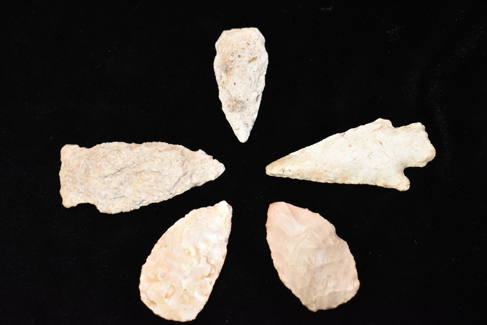 5 Arrowheads found in Scotland Co., Mo by Rodney Gray (1 of 3)