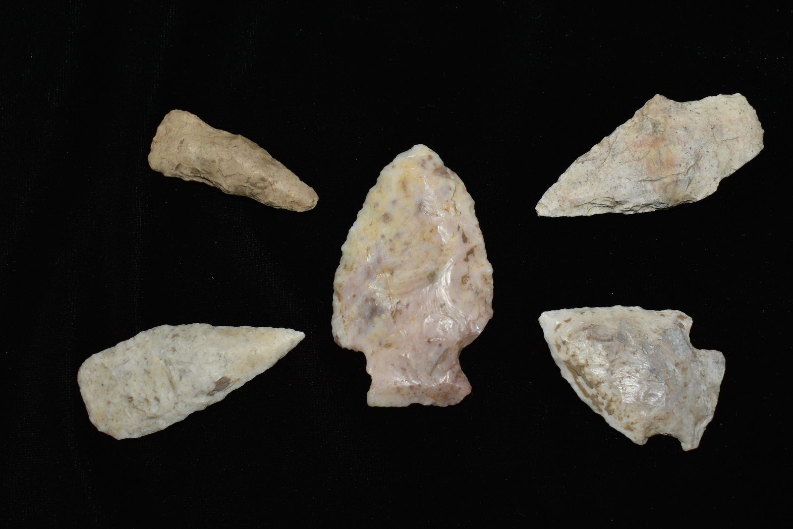 5 Arrowheads found in Scotland Co., Mo by Rodney Gray (1 of 3)