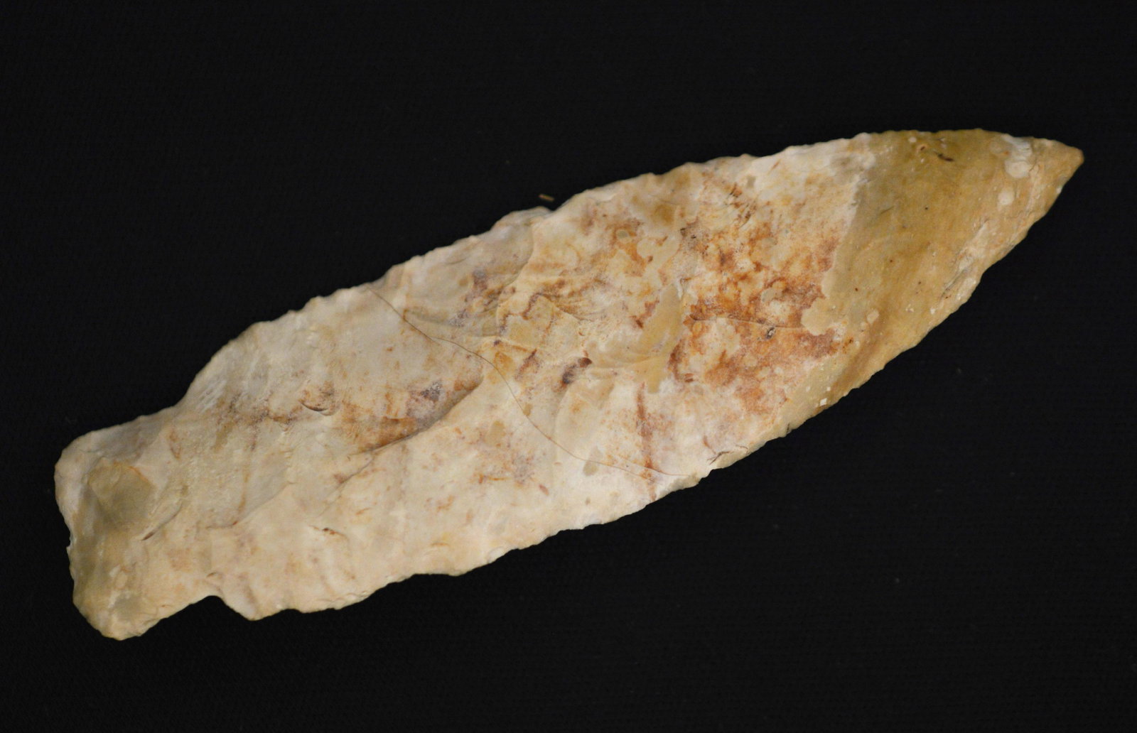 3 15/16" Kramer Arrowhead Found in Franklin Co. Missouri Ex: Bob Beckman Collection. (1 of 9)