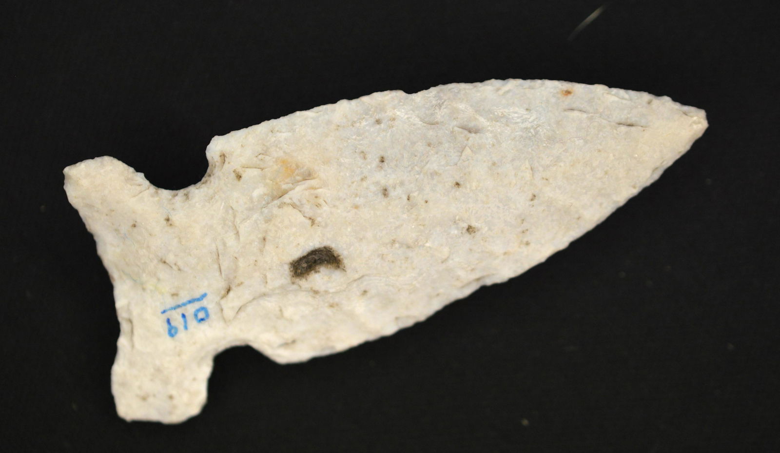 2 3/4" Graham Cave Arrowhead found in Jersey Co. Illinois Ex: Steve Manos collection. (1 of 9)