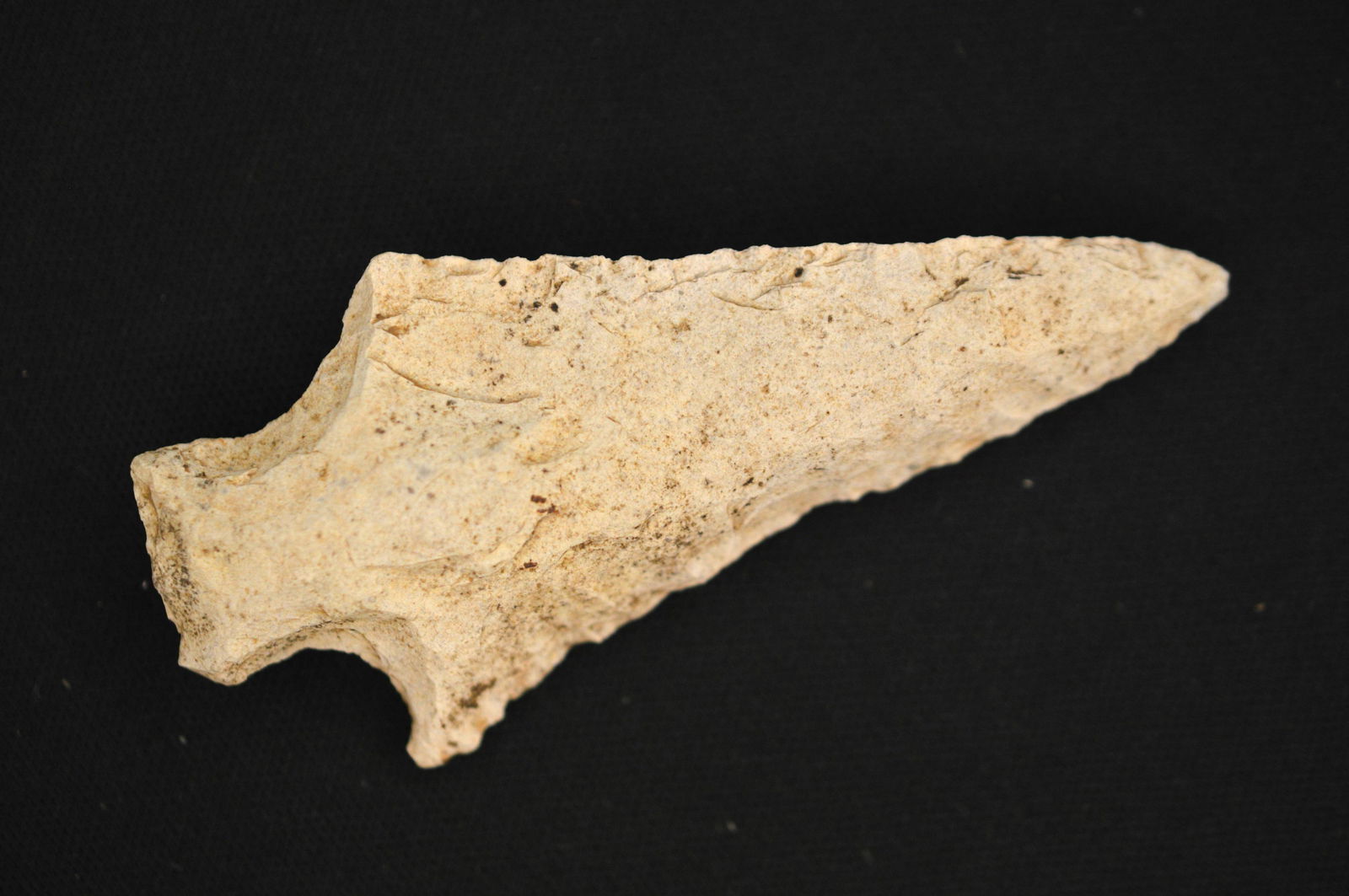 3" Kay Blade Arrowhead found in Pike Co. Illinois Ex: Eldon Launer collection. (1 of 9)