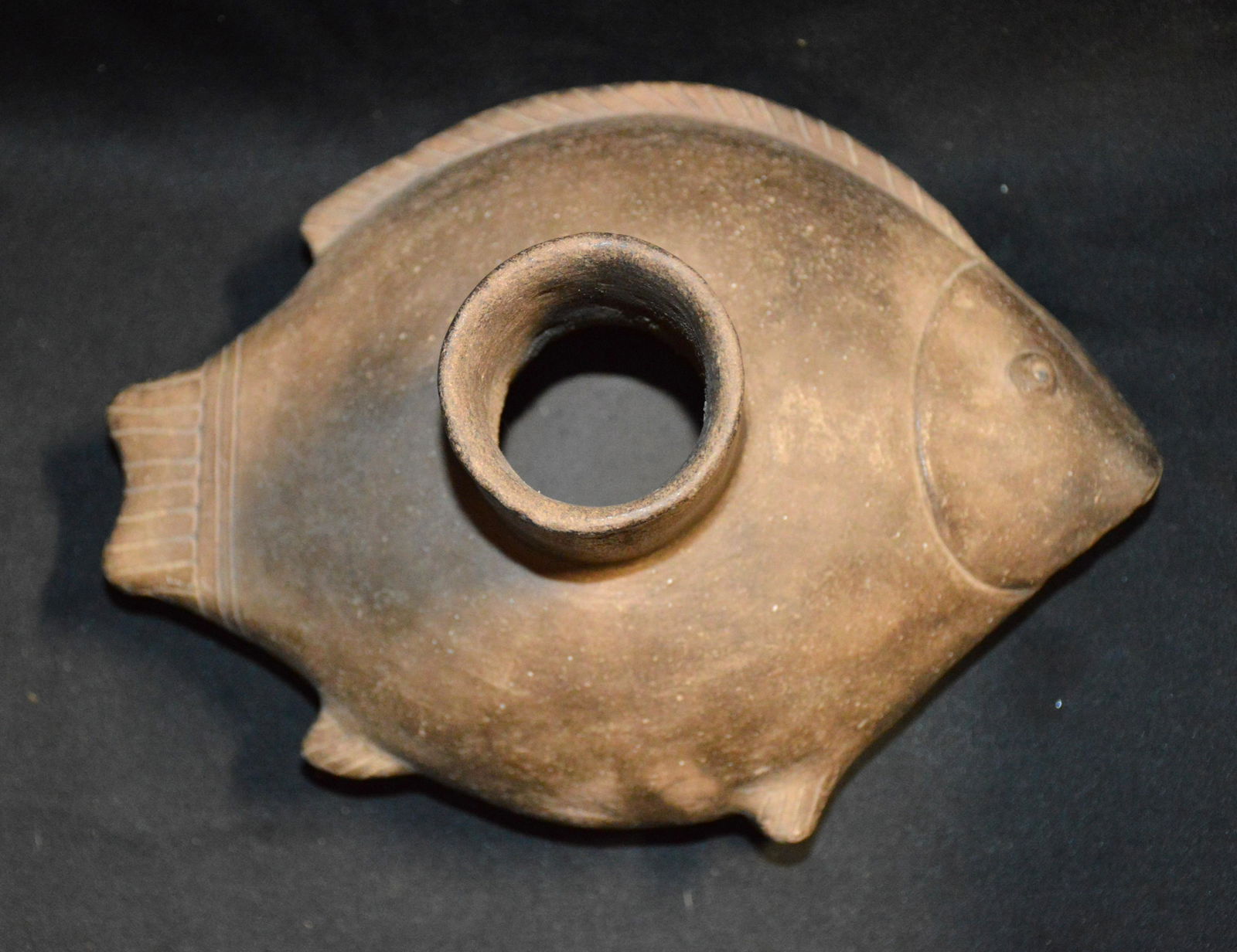 Native American Fish Pot.  Great Design and look.  Stands 5 1/4" Tall 9" Wide.  Not sure the age of (1 of 5)