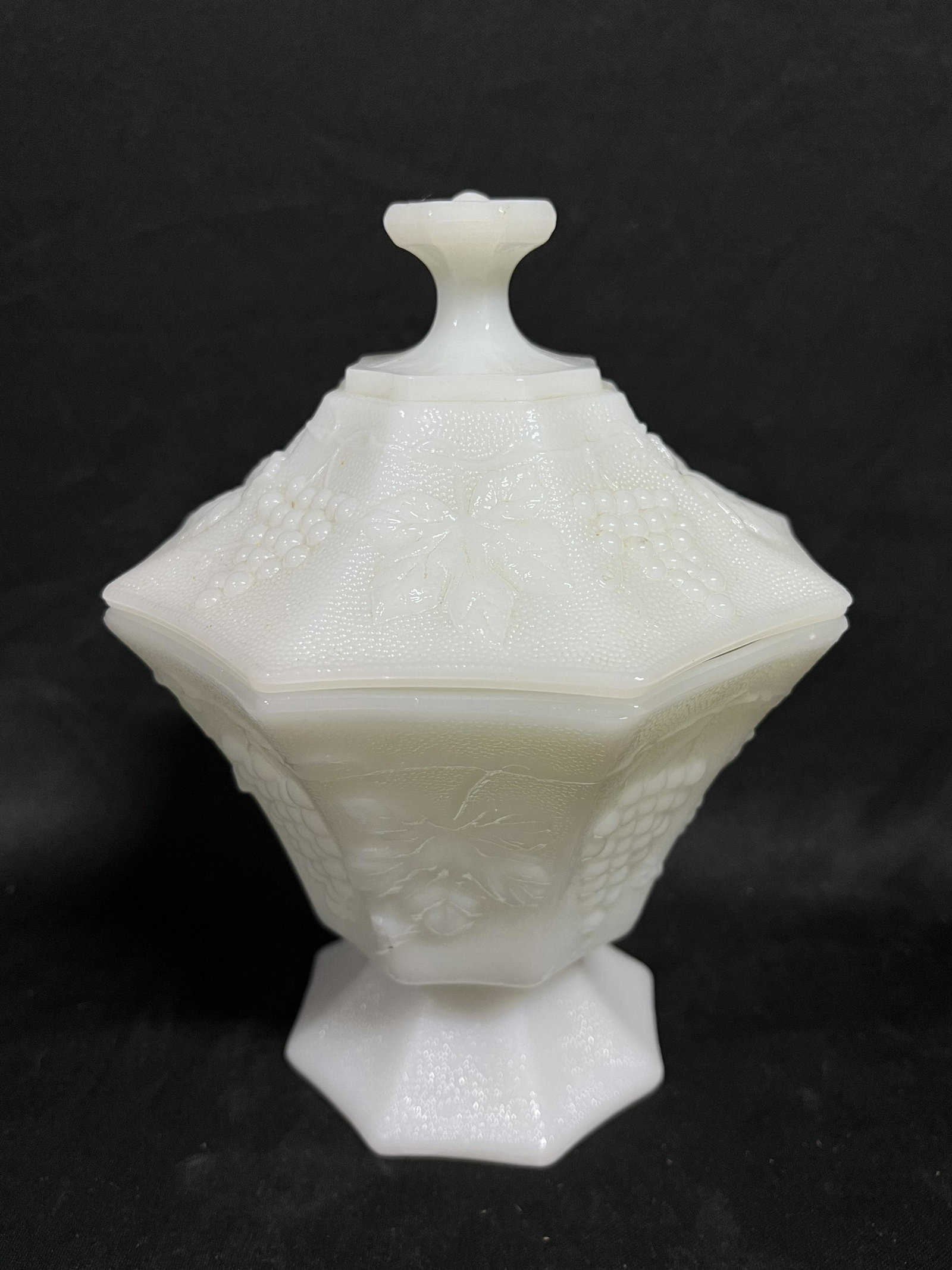 Milk Glass Vintage Candy Dish (1 of 4)