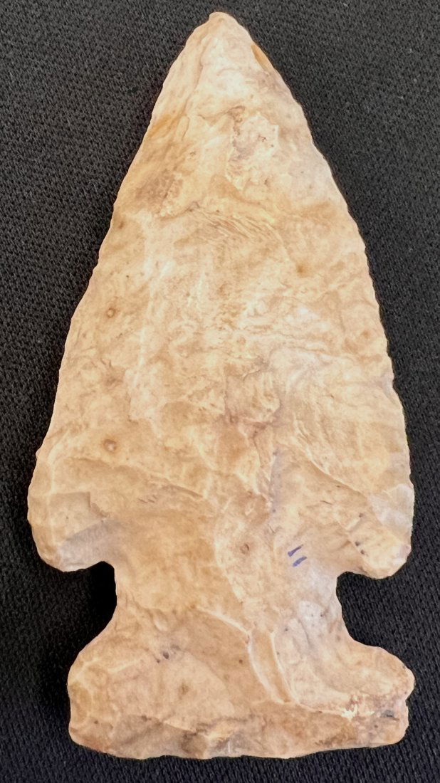 2 3/4" Thebes Arrowhead Found in Wisconsin Ex: Steve Manos Collection. (1 of 9)