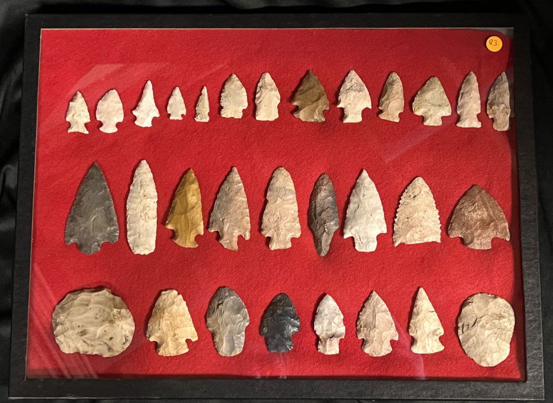 Frame of 30 Arrowheads Found in Fulton Co. Illinois.  The longest is 3 1/8".    The 12" x 16" Frame (1 of 5)