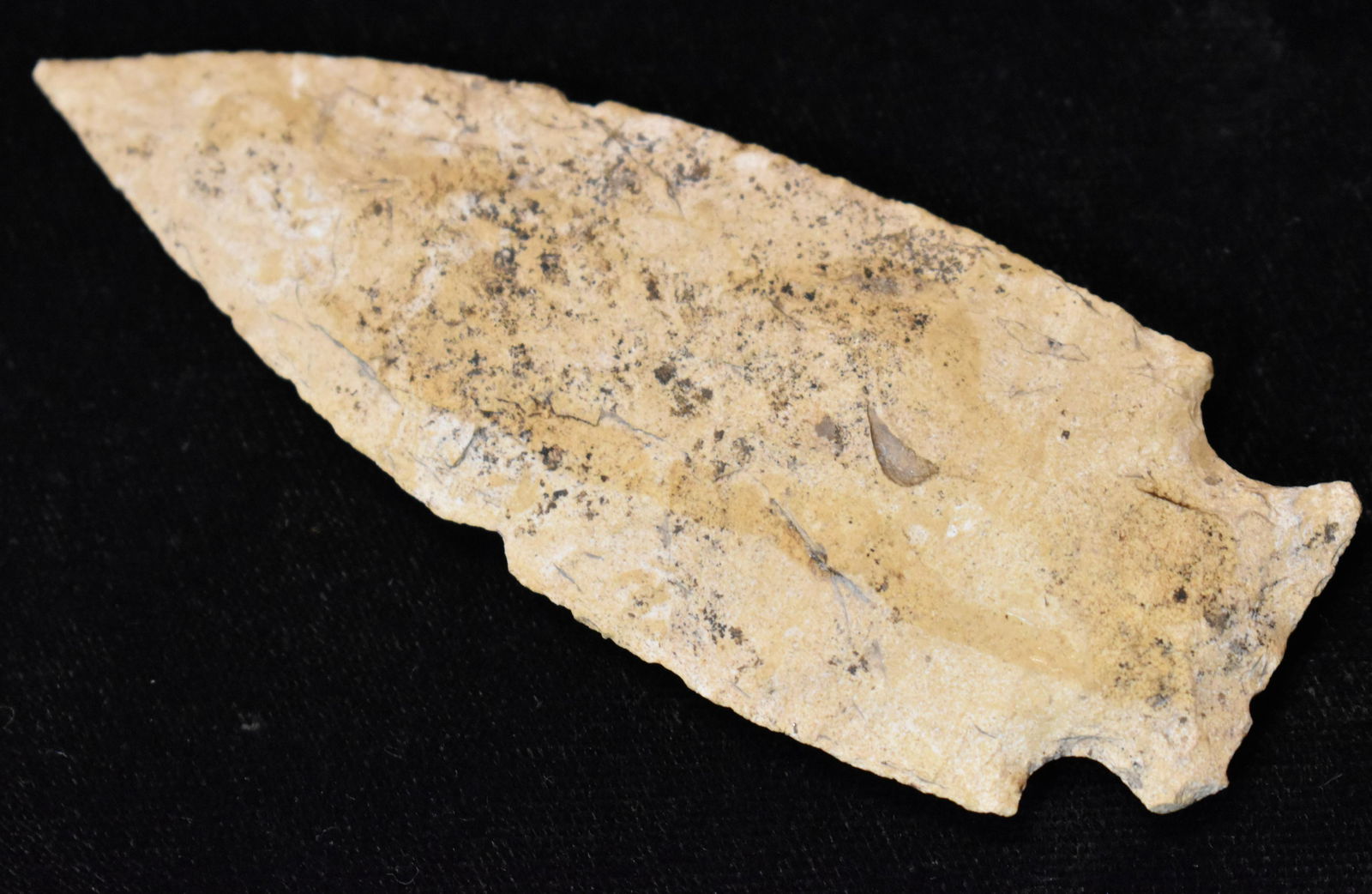 3 3/4" Super Fine Large Kings Arrowhead found in SE Iowa.  Ex Tom Ryan Collection (1 of 7)
