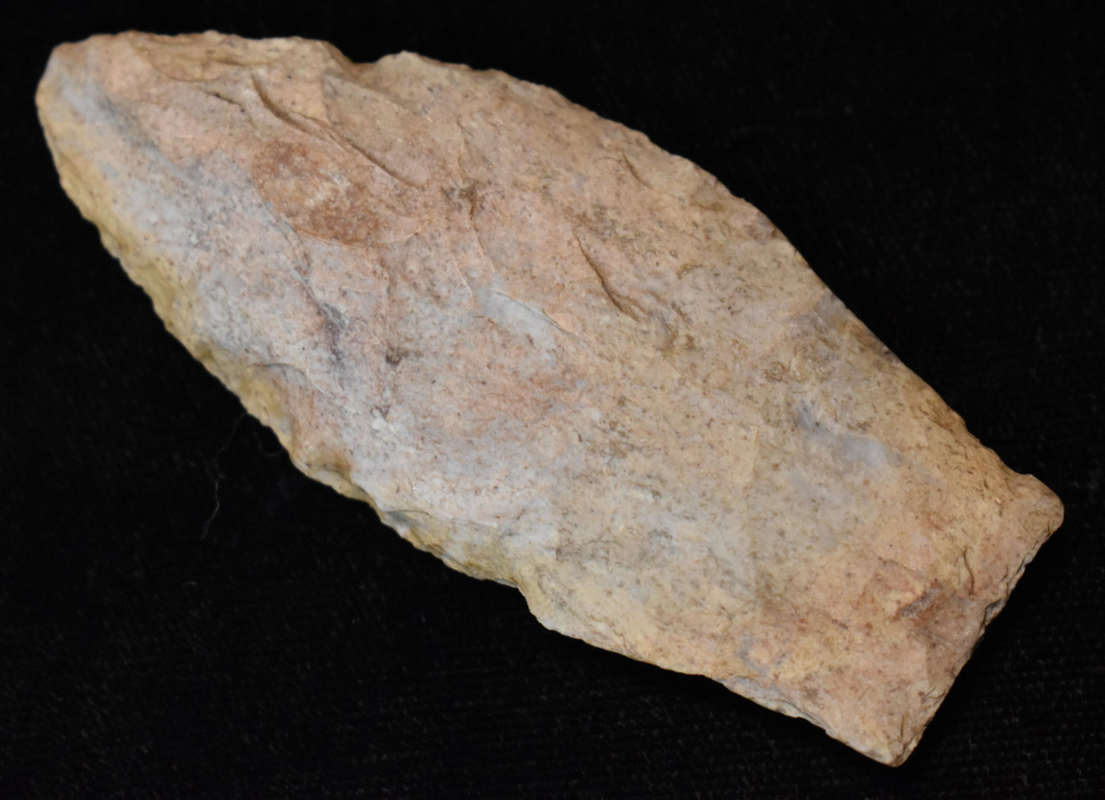 2 7/8" Hell Gap found in SE Iowa.  Ex Tom Ryan Collection (1 of 7)