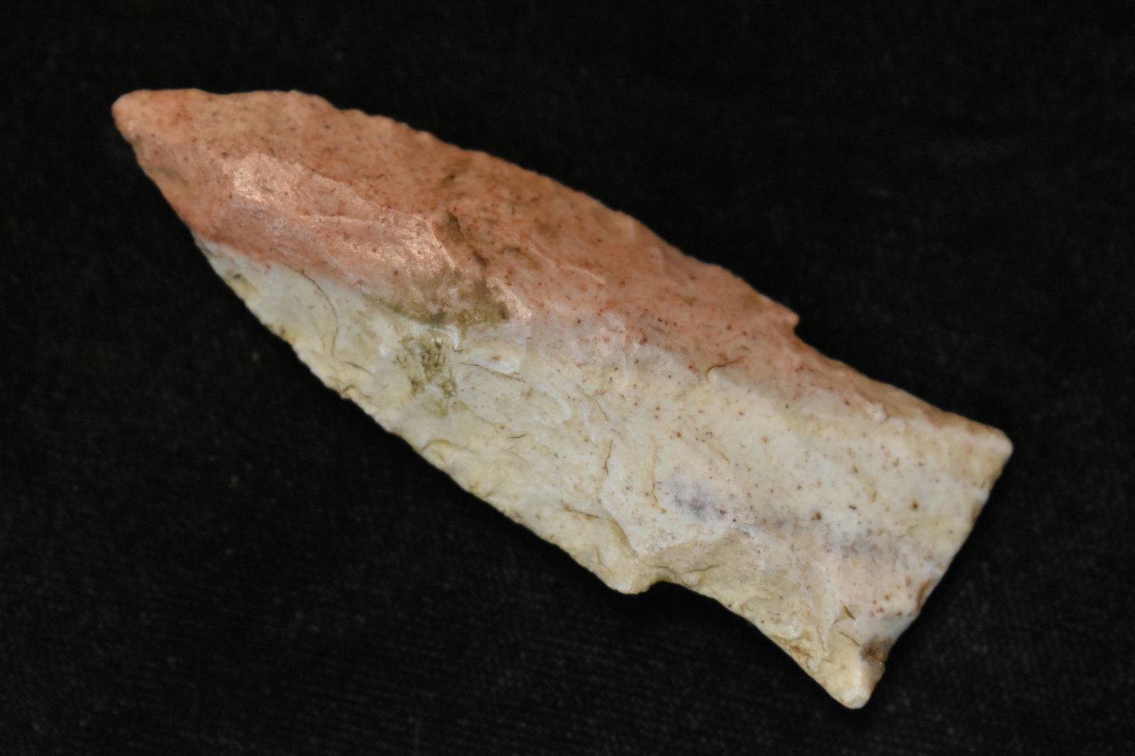 2 5/8" Colorful Steuben Arrowhead found in Cooper Co., Mo: 2 5/8" Colorful Steuben Arrowhead found in Cooper Co., Mo. Ex George Wolf Collection