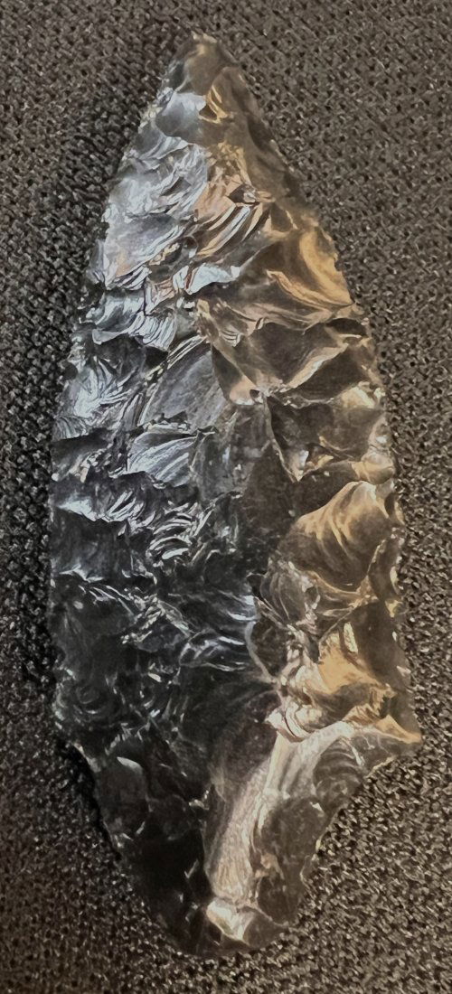 1 1/2" Coquille Narrow Neck , Keele COA , found in Oregon Ex: Walt McIntyre Collection. (1 of 8)