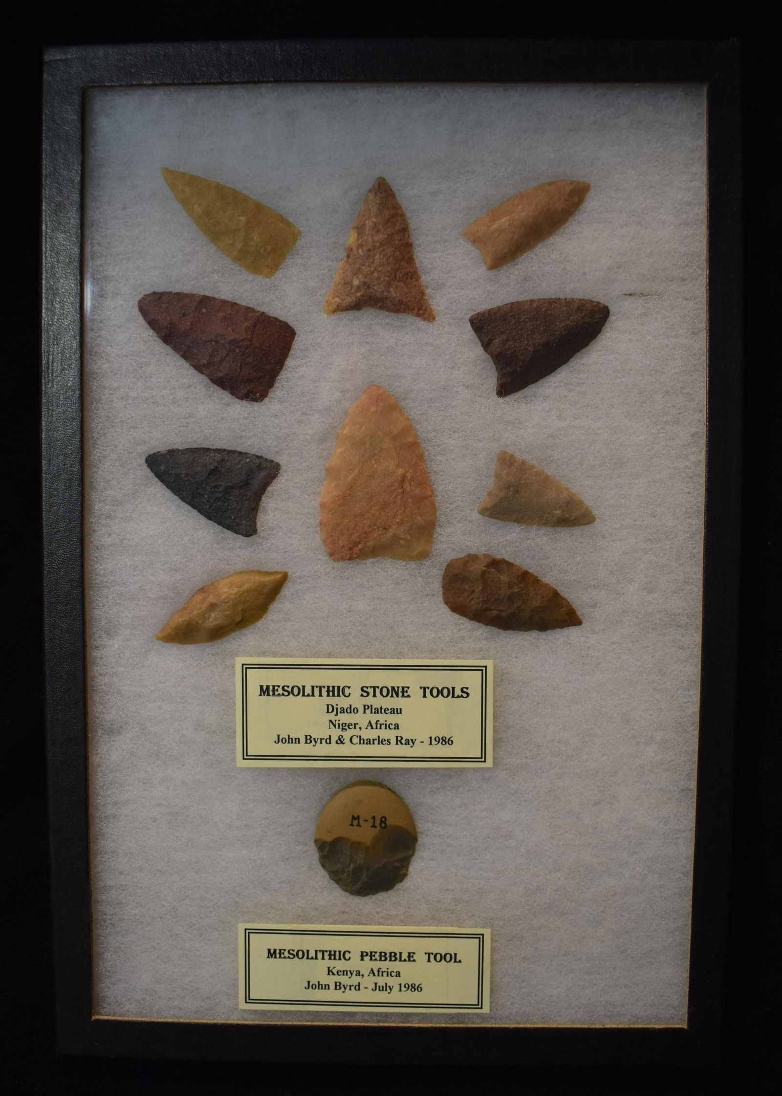 11 Mesolithic Arrowheads found on the Djado Plateau in Niger, Africa.  Mostly Quartzite (1 of 5)