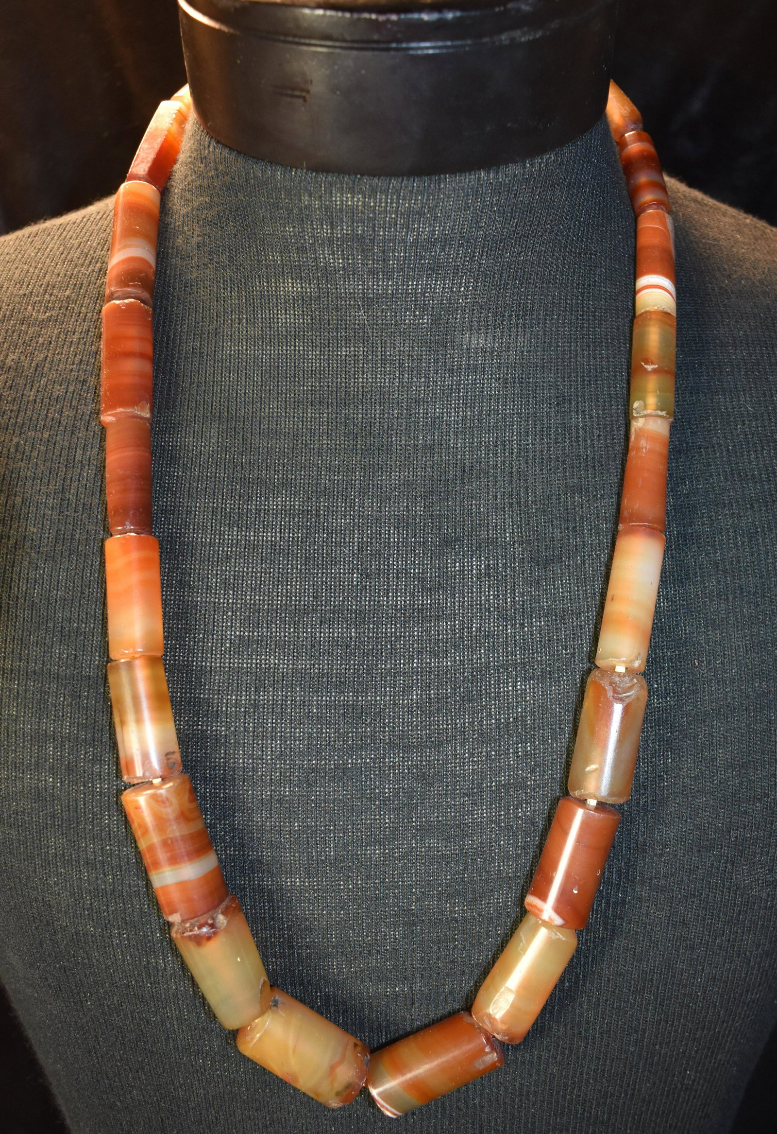 Vintage Tibetan Agate Necklace: Vintage Tibetan Agate Necklace. Necklace measures 30" Diameter.