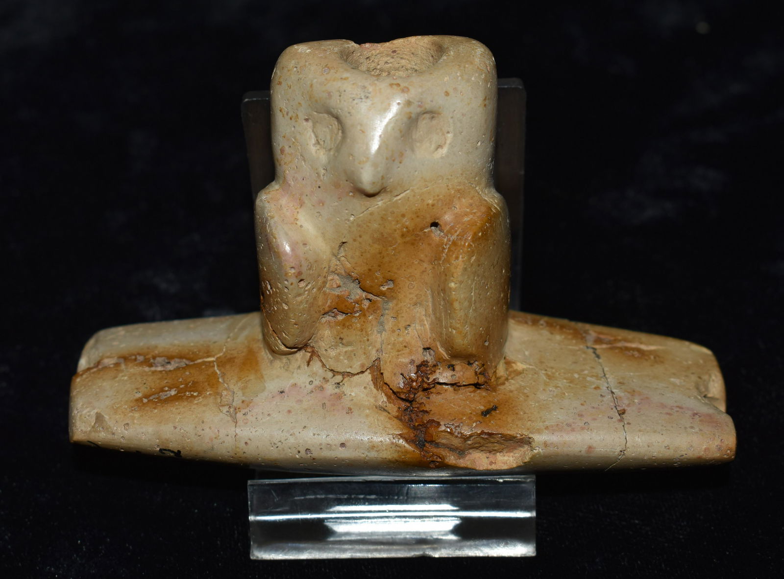 Owl Effigy Platform Pipe Made by Billy Guthrie (circa 1970's).  Made of Ohio Pipestone (1 of 6)