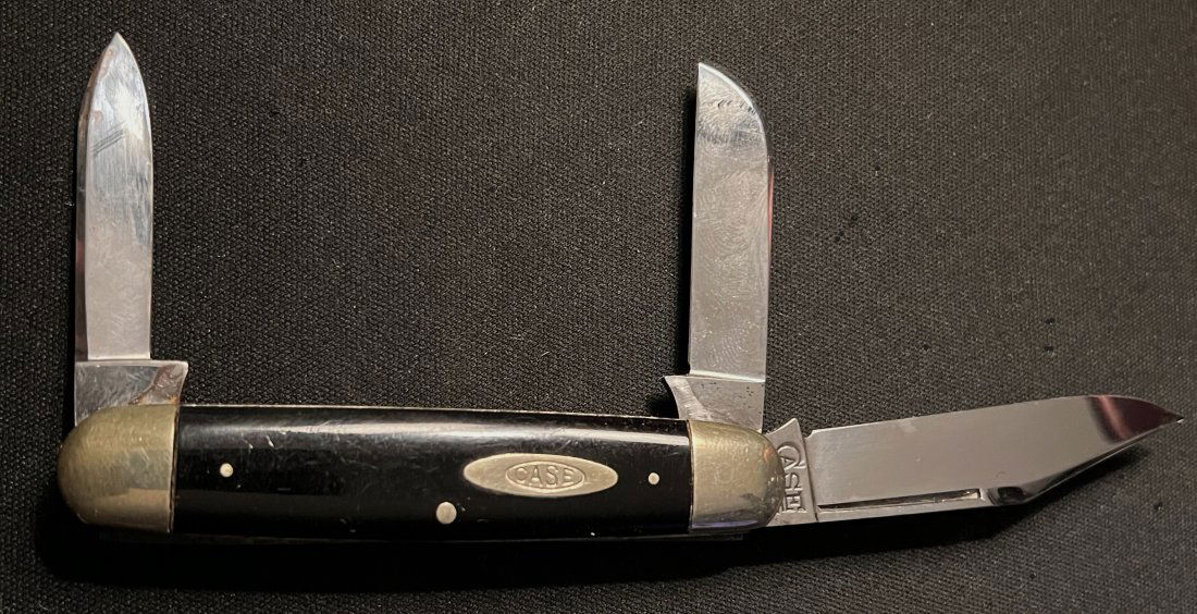 Case XX 3 Blade Pocket Knife Measures 3 5/8 inches closed. (1 of 6)