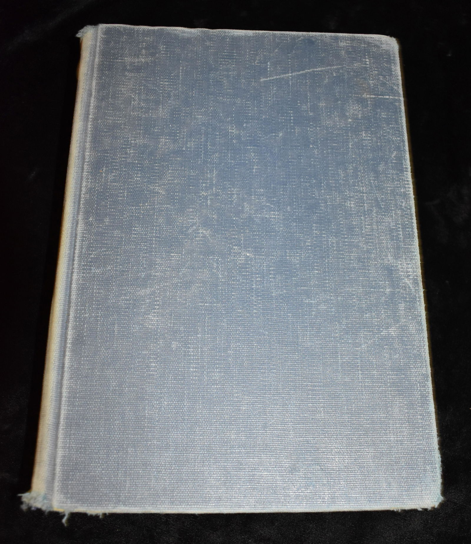 Index Fossils of North America by Hervey W. Shimer 1964: Index Fossils of North America by Hervey W. Shimer and Robert Rakes Shrock. Published by The MIT Press, Cambridge, MA, 1965. Overall good condition. Cover has some wear and rubbing to corners. Publish