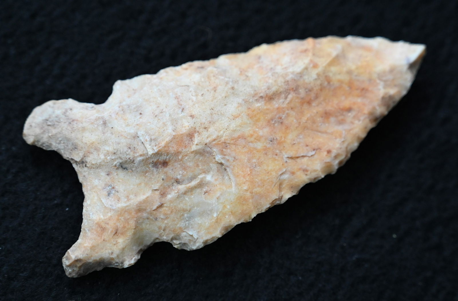 3" Graham Cave Arrowhead Motley COA Found in Lewis Co. Missouri by John Cook.: 3" Graham Cave Arrowhead Motley COA Found in Lewis Co. Missouri by John Cook.