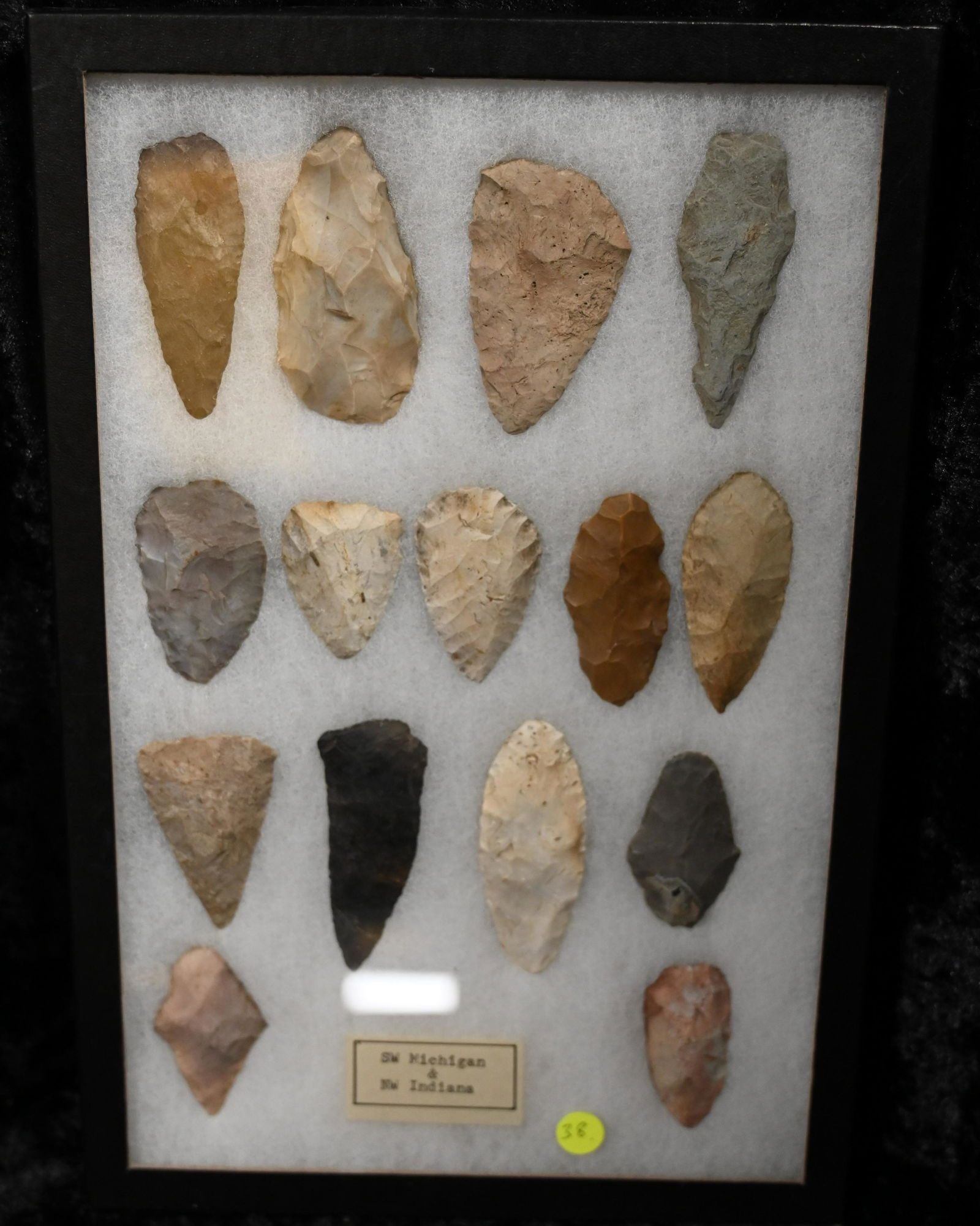 15 Arrowheads Found in Michigan and Indiana (1 of 4)