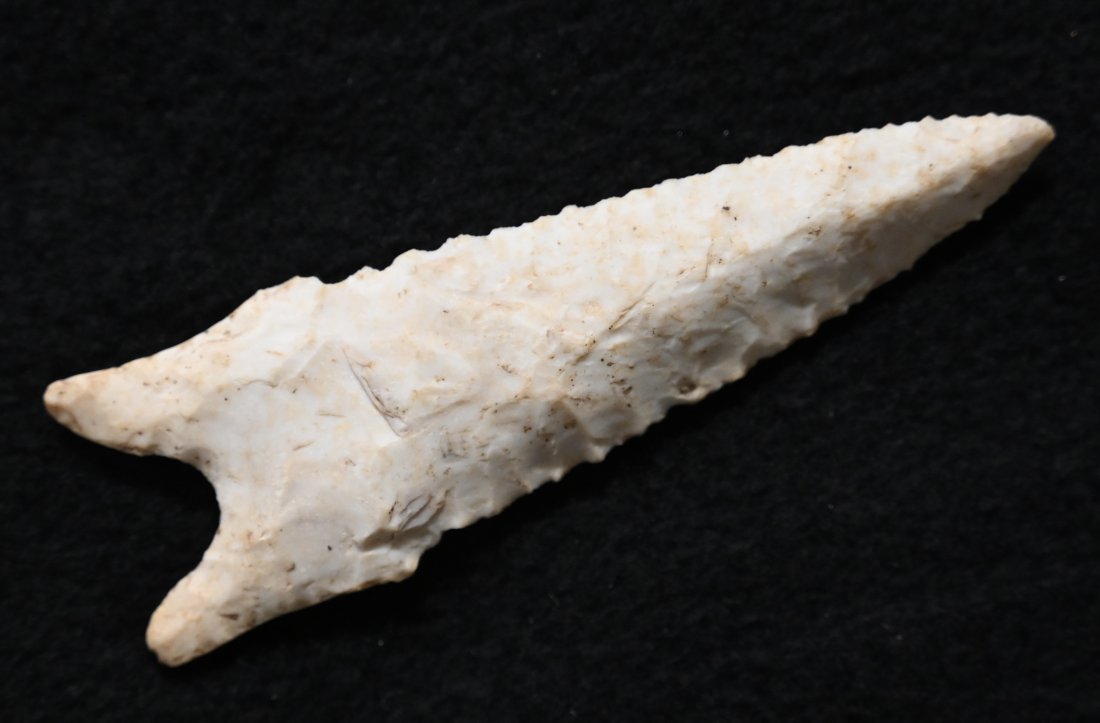 3 1/8" Dalton Found in Illinois, Keele COA.  Serrated and made very well.  Ex: Walt McIntyre (1 of 9)