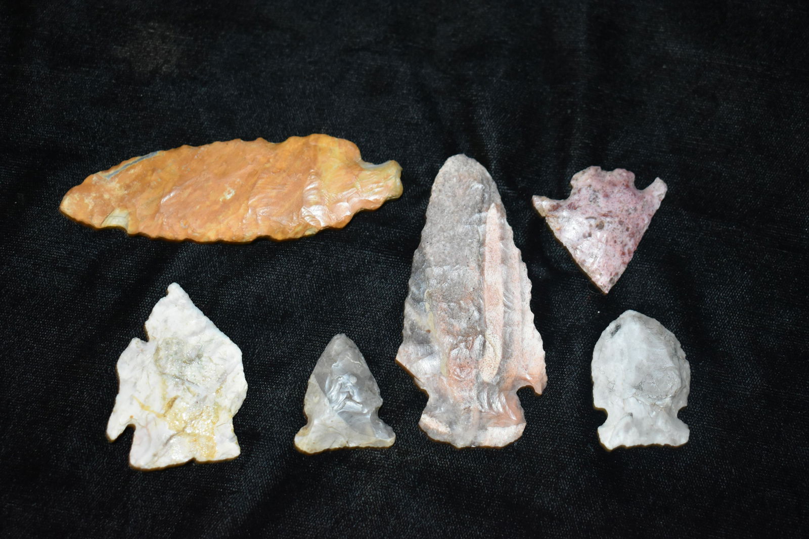 6 Arrowheads found in Pettis County, Missouri (1 of 3)