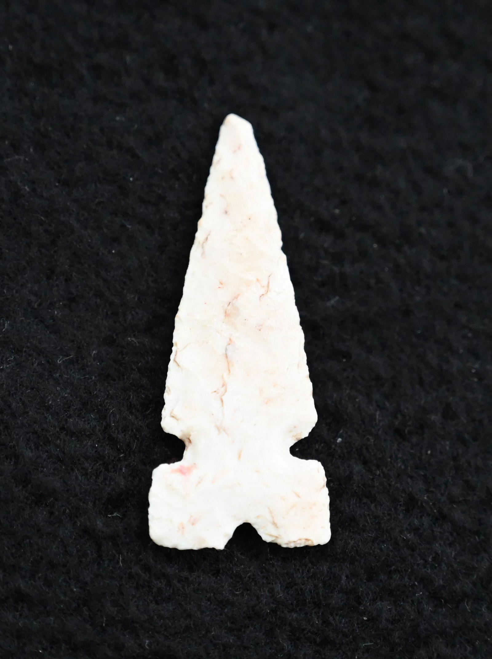 1 5/16" Cahokia Bird point, Keele COA Found in Missouri Ex: Steve McCabe Collection. (1 of 10)