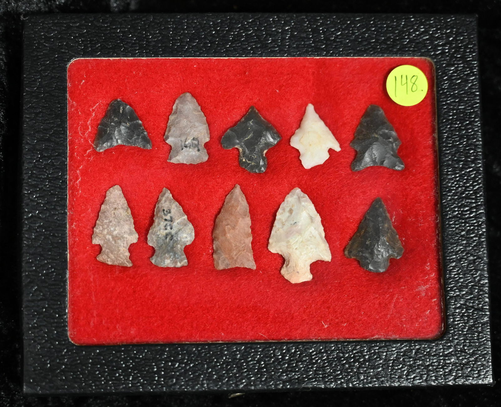 10 Arrowheads Found in Ohio The longest is 1 1/8" (1 of 2)