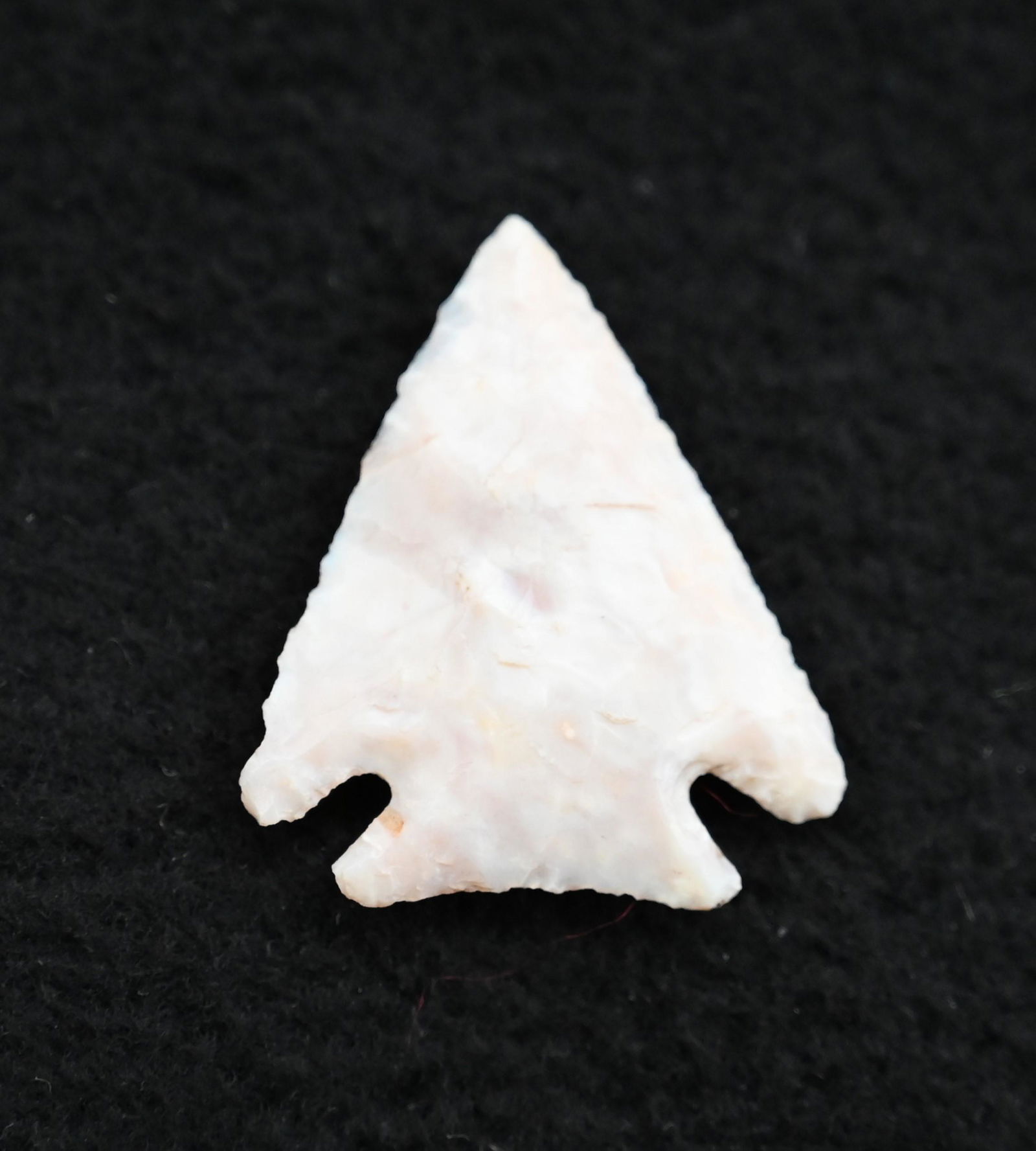 1 3/16" Pelican Lake, Keele COA.  Well made little point made from high grade Crescent Quarry chert (1 of 9)