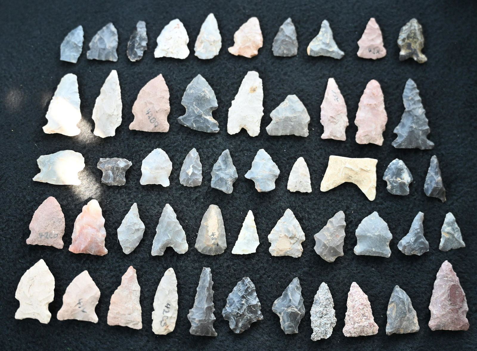 50 Arrowheads Found in Tennessee (1 of 5)