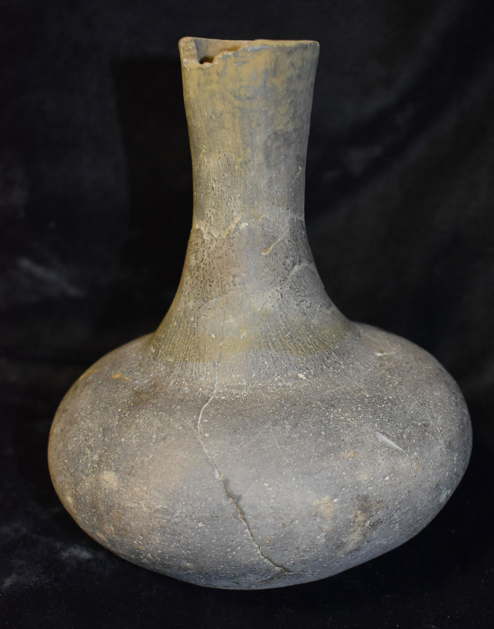 7 1/2"  Mississippian Water Bottle found in Arkansas w/ restoration (1 of 7)