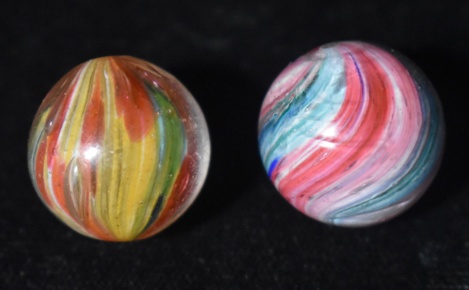 2 Outstanding Antique Onionskin Marbles.  Near Mint Condition. (1 of 6)