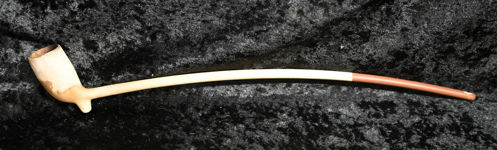 Antique English White Clay Long Stemmed Pipe 15 3/4 inches long. (1 of 6)