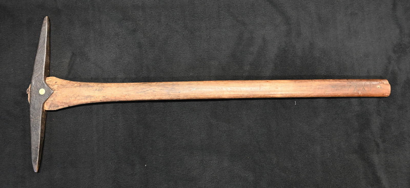 Vintage Gold Mining Pick. Used in the 1800's to prospect for gold. The handle is engraved with 2: Vintage Gold Mining Pick. Used in the 1800's to prospect for gold. The handle is engraved with 2 x's. Would look great in a collection or hung up as a decoration. There is no doubt this is old, Made b