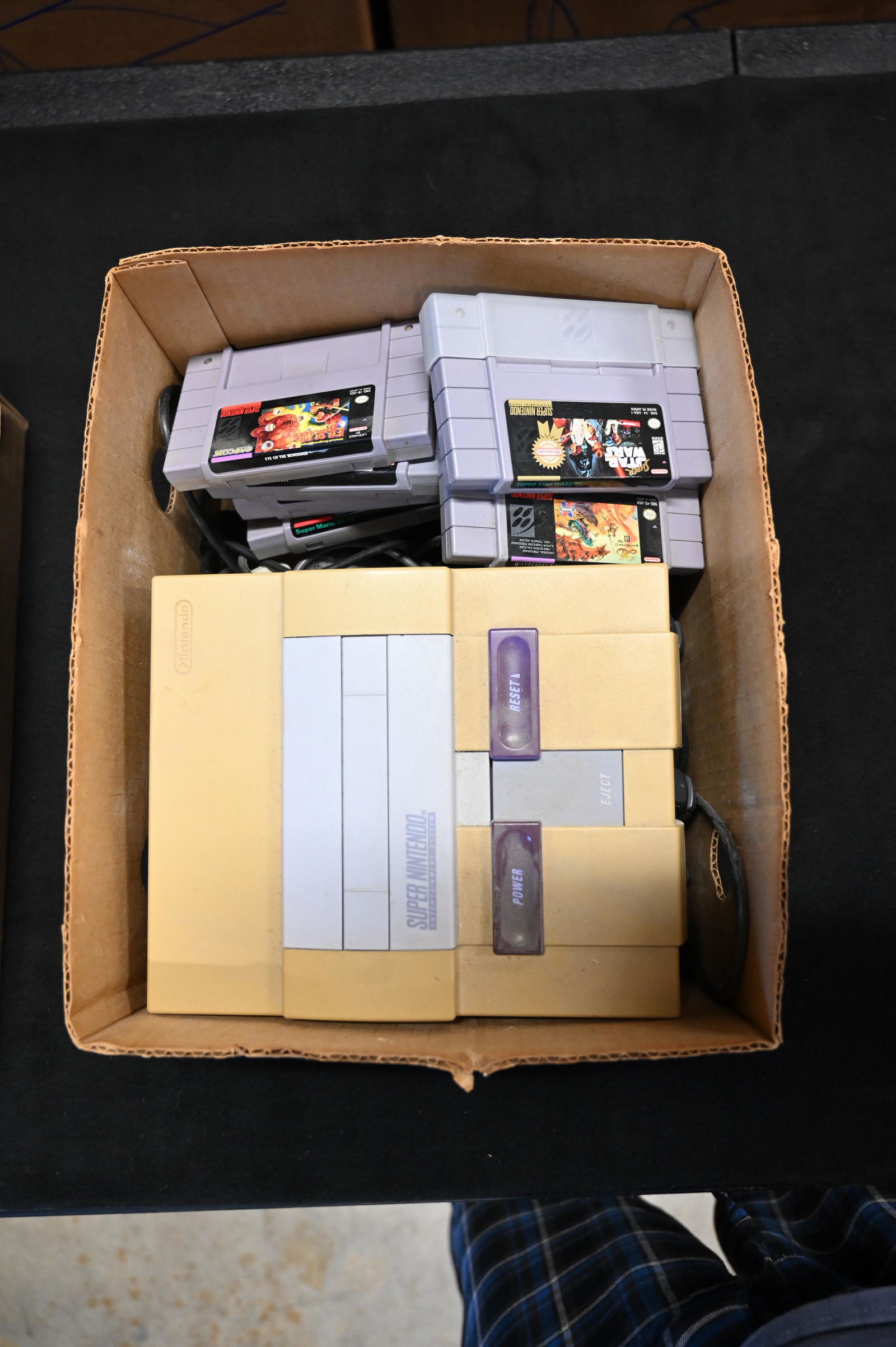 Super Nintendo and 6 Games "Not Tested to see if the game console or games work". (1 of 3)