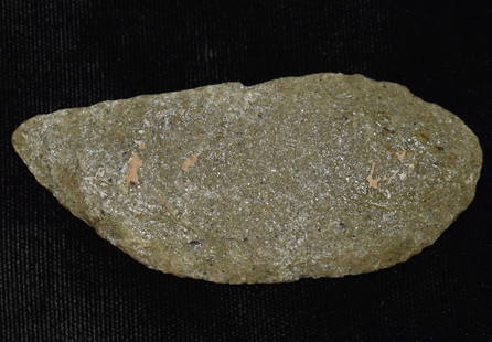 2 15/16" Green Sugar Quartz Blade found in South Dakota: 2 15/16" Green Sugar Quartz Blade found in South Dakota. Nice thin example made from a lithic material only found in South Dakota. Ex Jeff Gower Collection