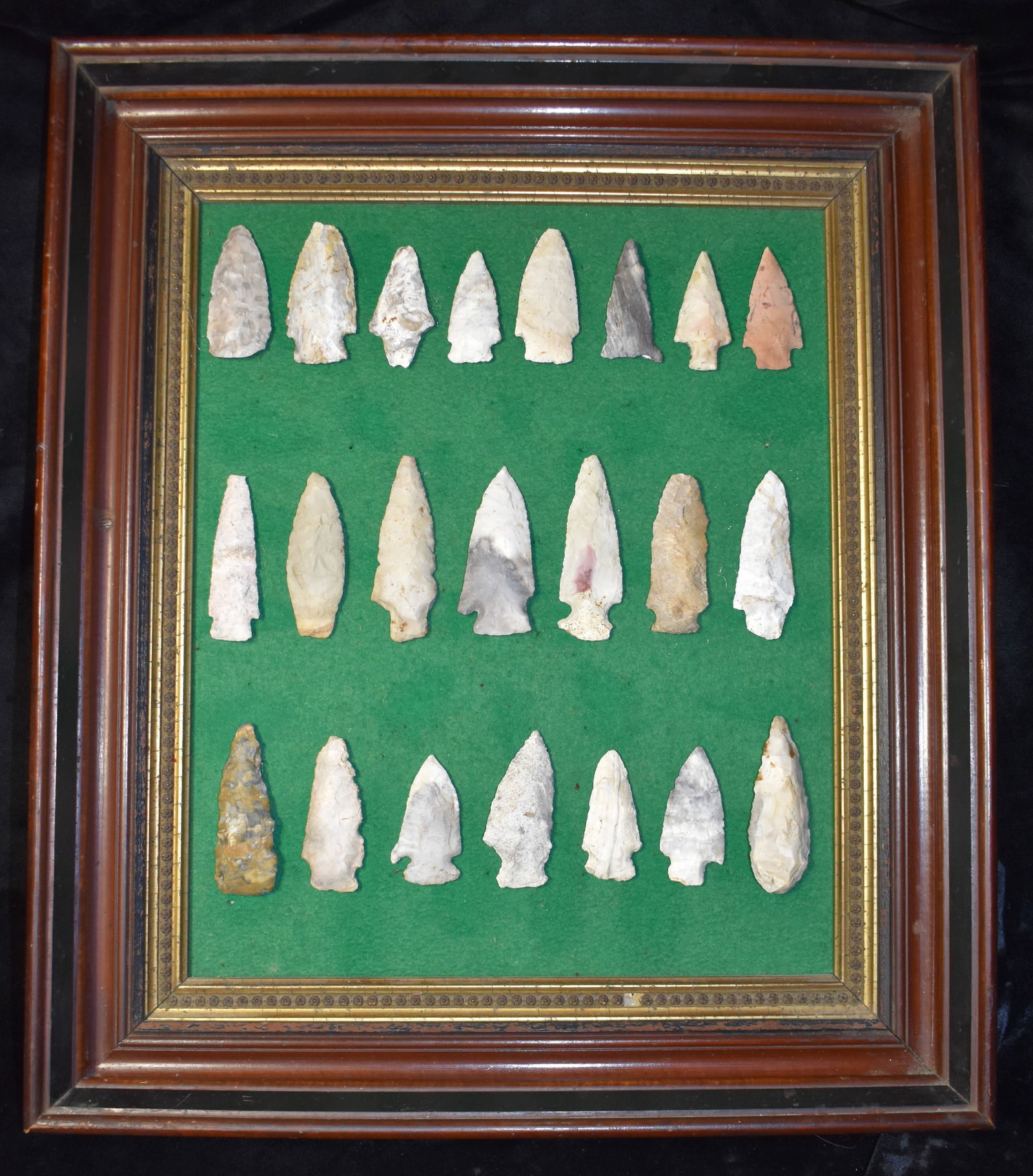 Frame of 22 Medium to Large Arrowheads found in Pettis County, Missouri (1 of 6)
