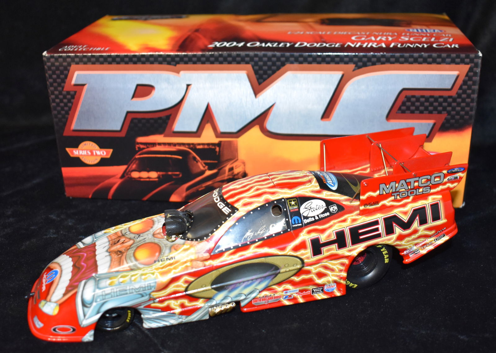 2004 OAKLEY OTT GARY SCELZI 2004 FUNNY CAR 1:24 Scale SIGNED ACTION PERFORMANCE (1 of 8)