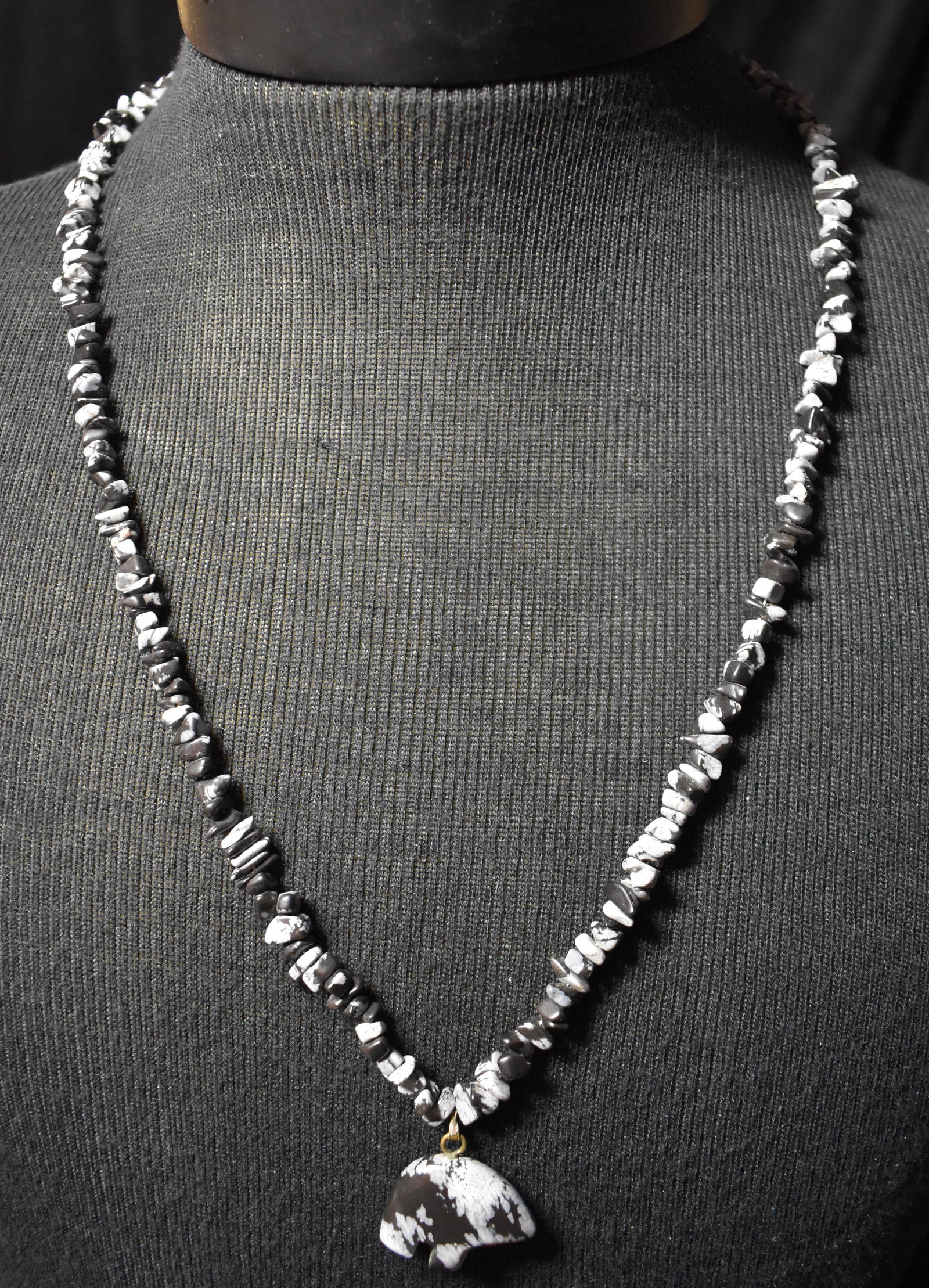 Snow Flake Obsidian Necklace w/ Bear Fetish Pendant: Snow Flake Obsidian Necklace w/ Bear Fetish Pendant in excellent condition.